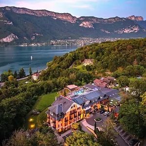 Отель Les Tresoms Lake And Spa, Анси